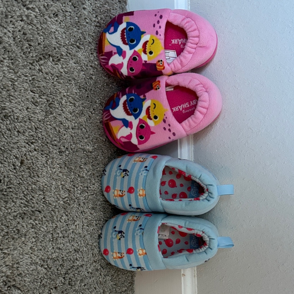 Lucy Kids Slippers - Pink and Light Blue